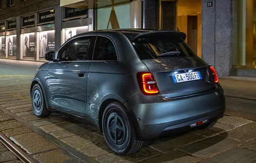Fiat 500e Schaltgetriebe Baujahr 2026, Ungarn — Foto 5 von 9