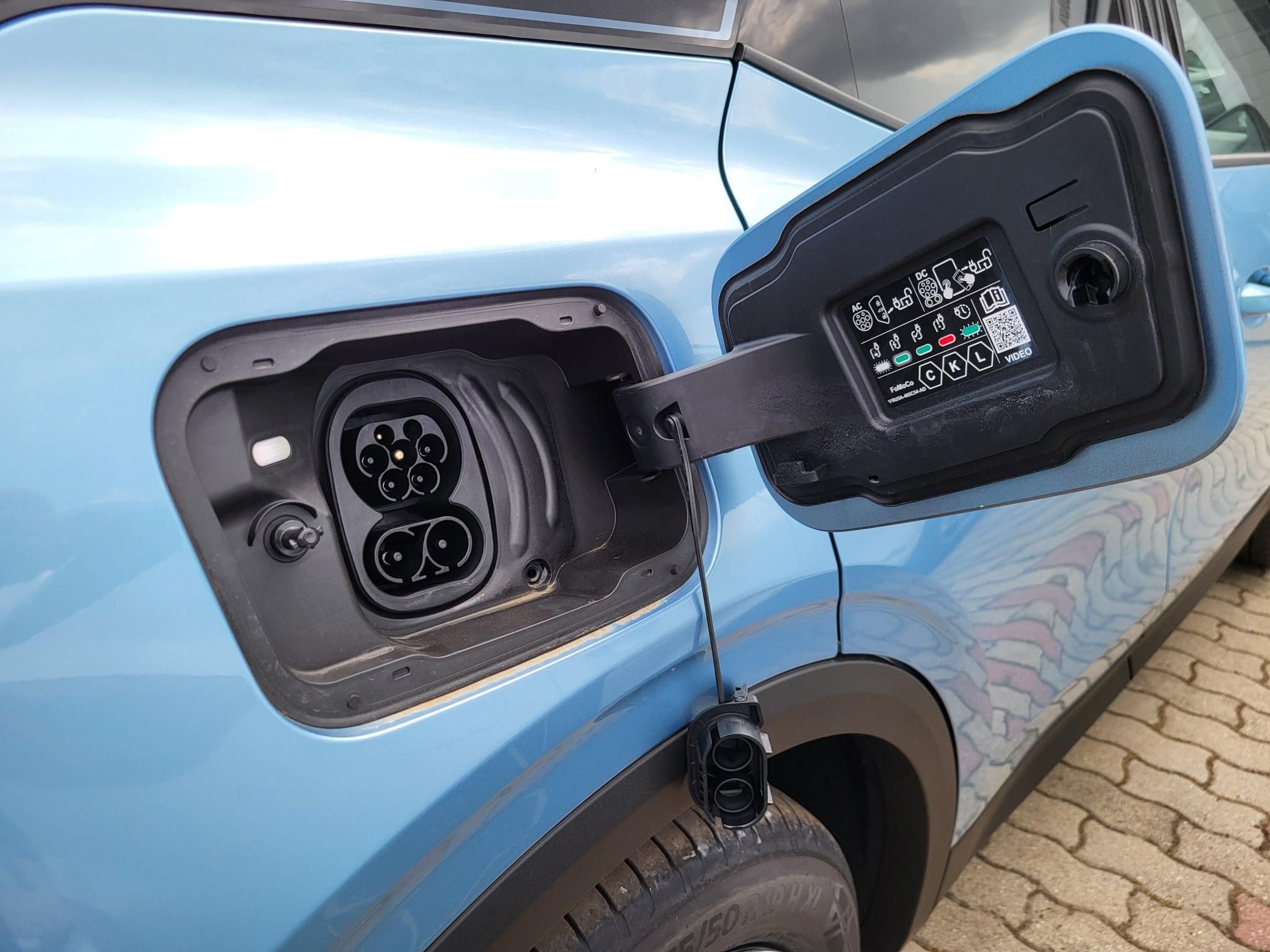 Ford Explorer Standard Range 140 kW Automatik Baujahr 2026, Ungarn — Foto 7 von 7