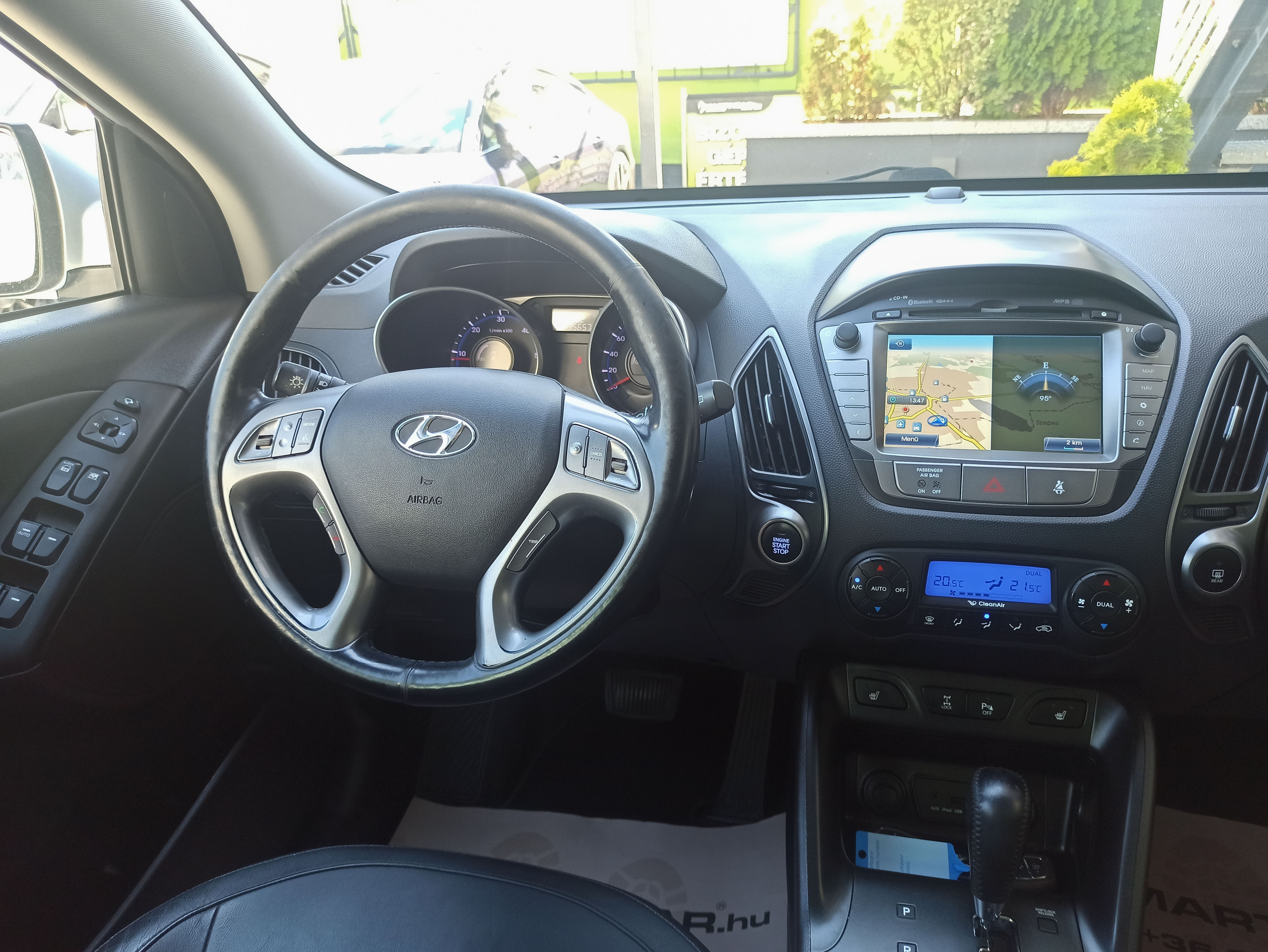 Hyundai IX35 4WD 2,0 CRDi 135 kW Automatik Baujahr 2014, silber, 130.000 km, Ungarn — Foto 7 von 60