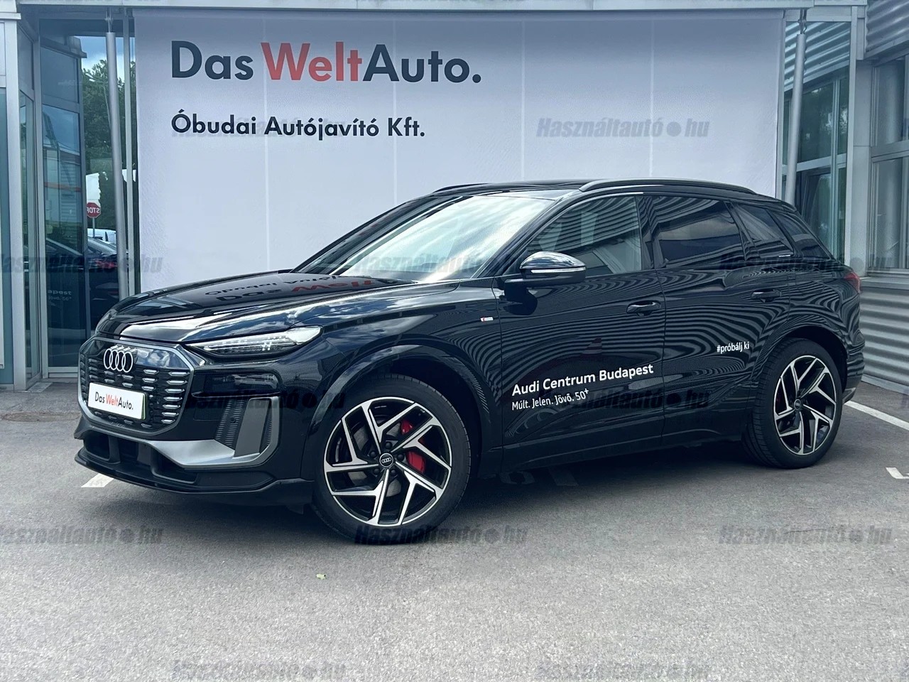 Audi Q6 225 kW Automatik Baujahr 2026, Mítoszfekete metál, 20.800 km, Ungarn — Foto 1