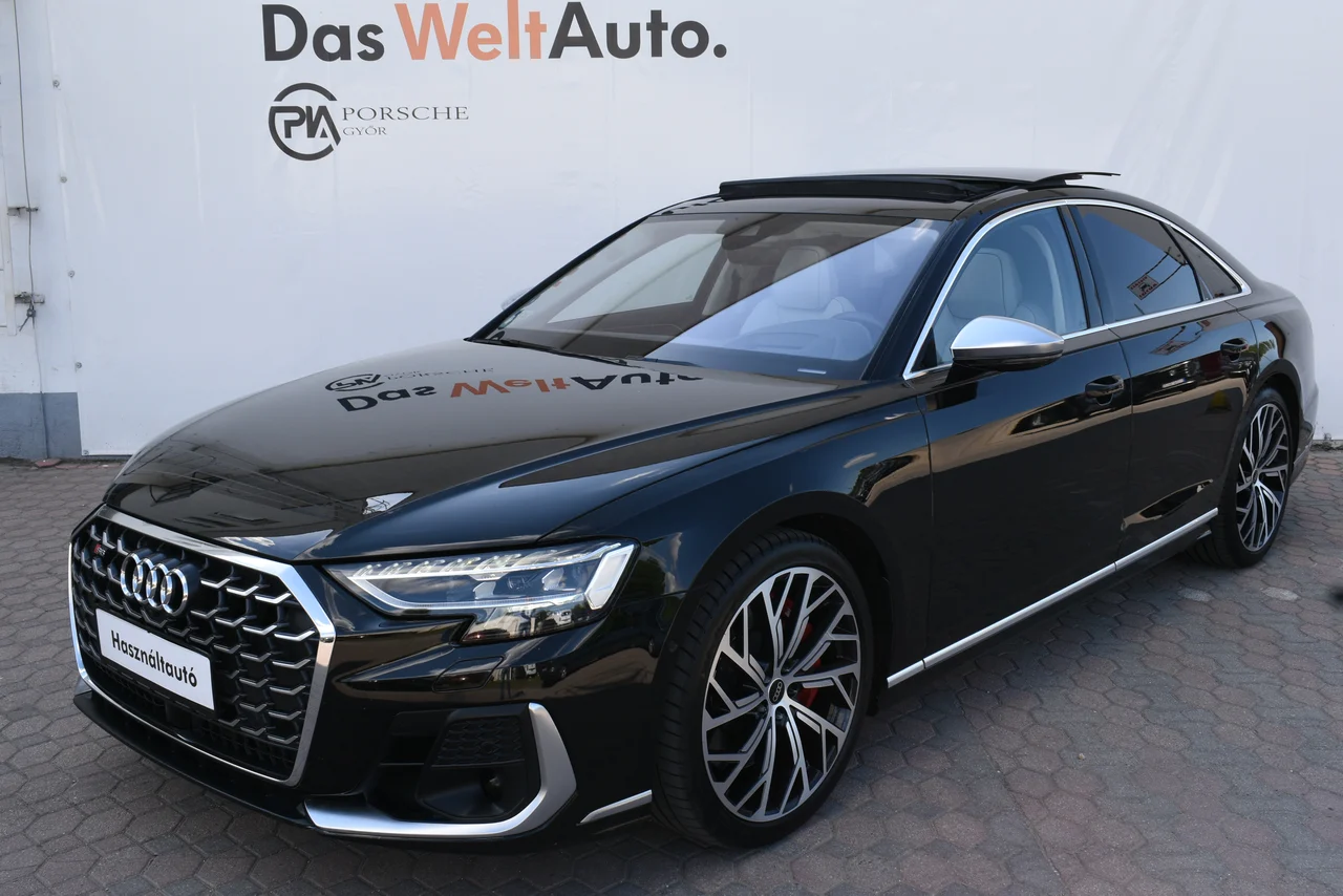 Audi S8 4x4 4,0 420 kW TFSI tiptronic Baujahr 2023, Mítoszfekete metál, 83.354 km, Ungarn — Foto 1