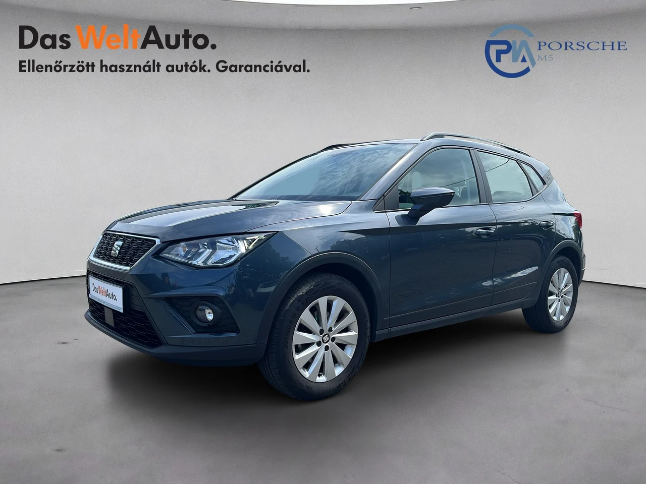 SEAT Arona 1,0 TSI 81 kW Baujahr 2021, Magnetic szürke metál, 57.163 km, Ungarn — Foto 1