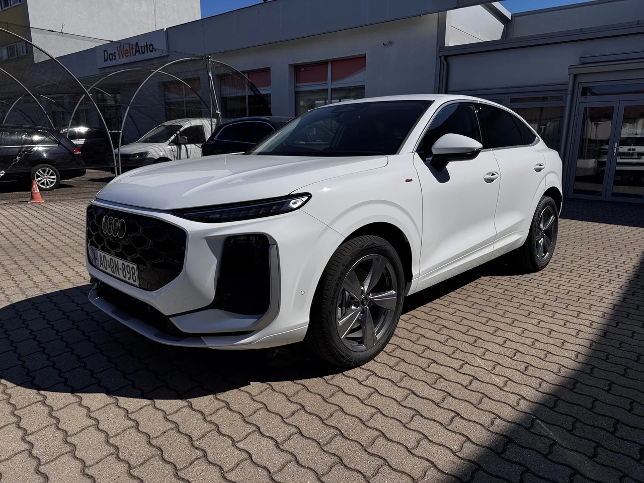 Audi Q3 2,0 110 kW TDI Automatik Baujahr 2026, Arkona-fehér, 950 km, Ungarn — Foto 1