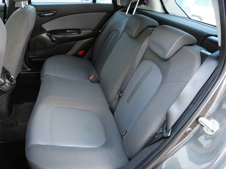 Fiat Bravo 1,6 JTD 77 kW Schaltgetriebe Baujahr 2008, 231.036 km, Tschechien — Foto 10 von 13