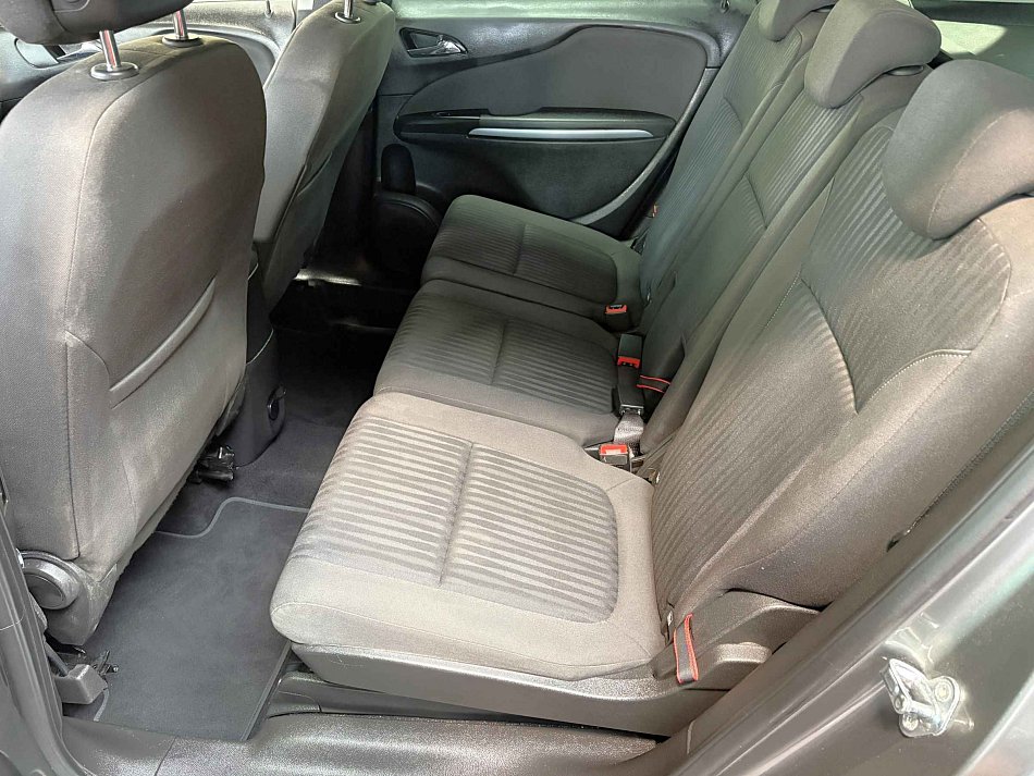 Opel Zafira T Active 103 kW 1.4 Baujahr 2016, 137.721 km, Tschechien — Foto 10 von 14