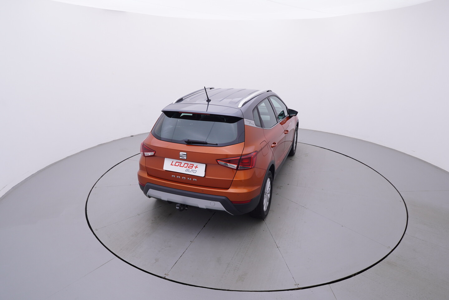 Seat Arona Xperience 1,0 TSI 70 kW manuál Baujahr 2018, 58.021 km, Tschechien — Foto 7 von 60