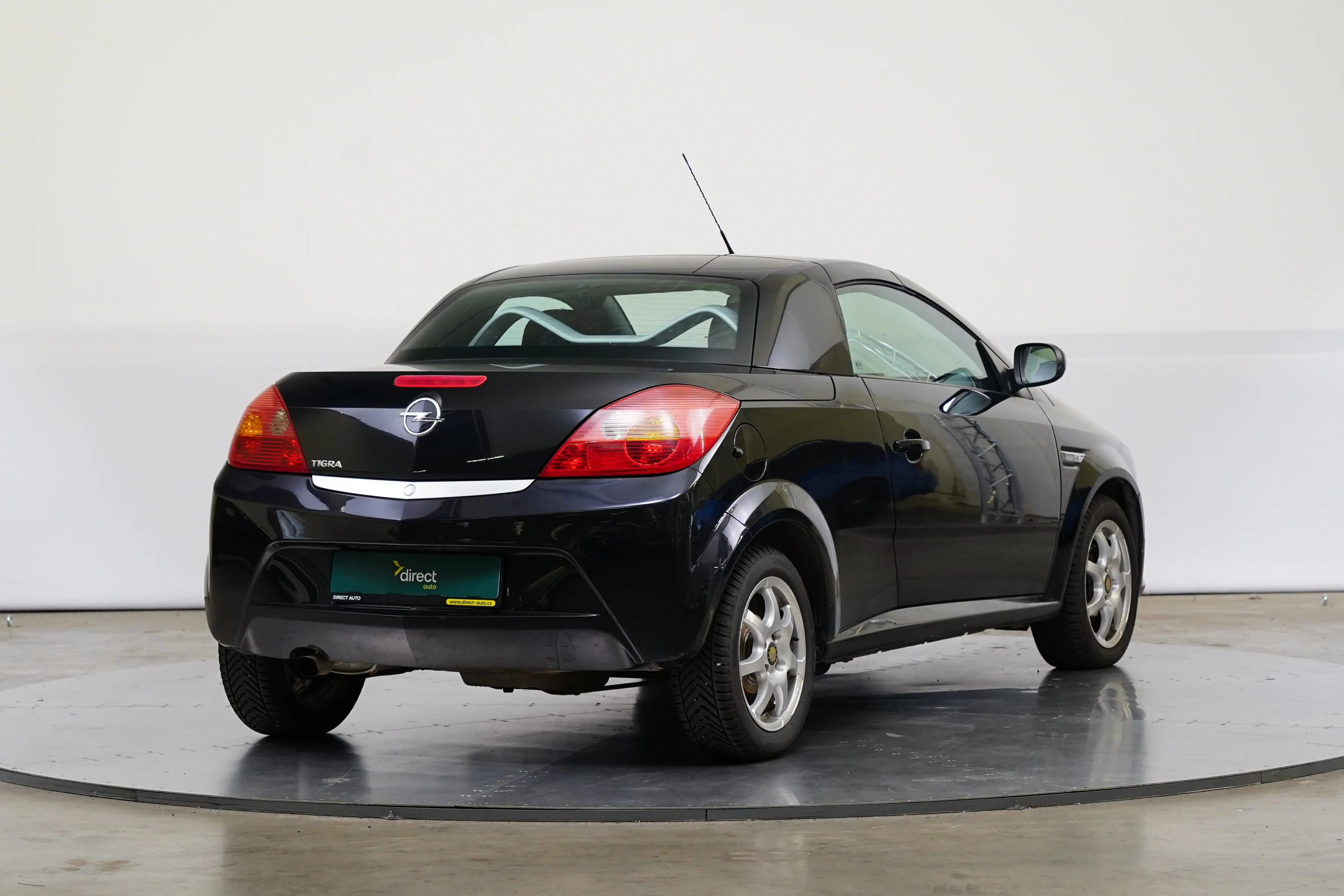 Opel Tigra 1,4 66 kW, Tschechien — Foto 2 von 6