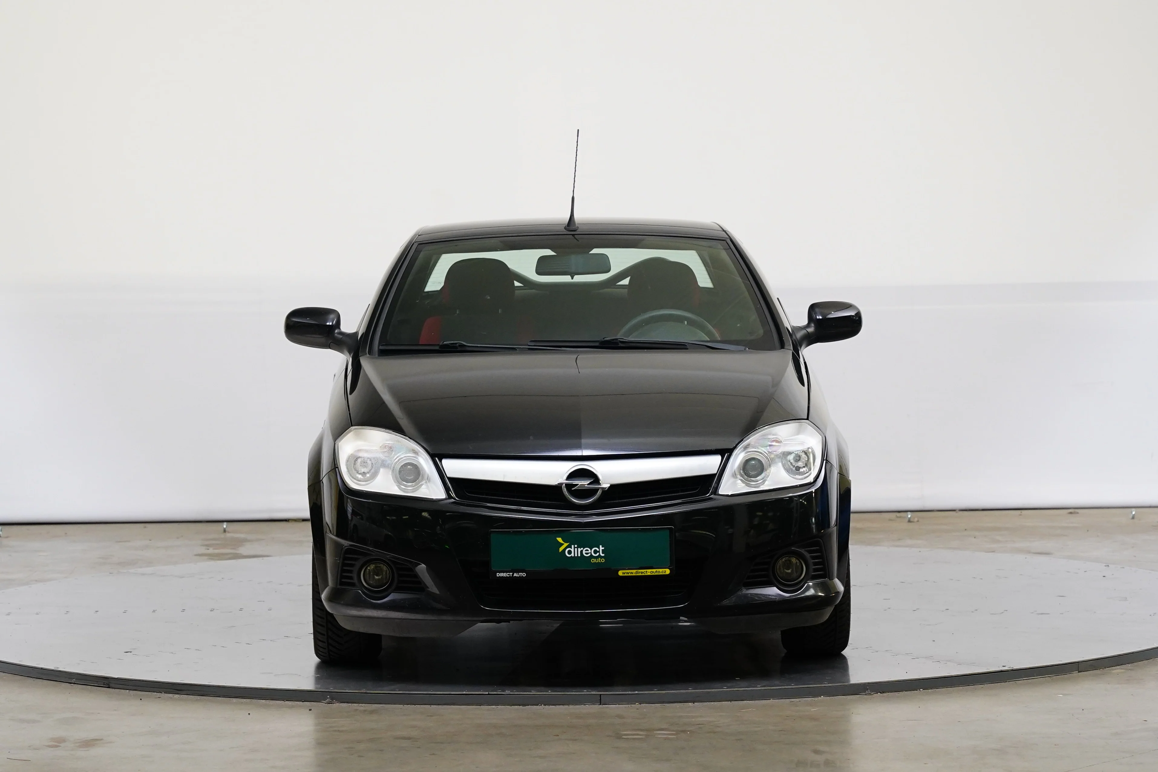 Opel Tigra 1,4 66 kW, Tschechien — Foto 4 von 6