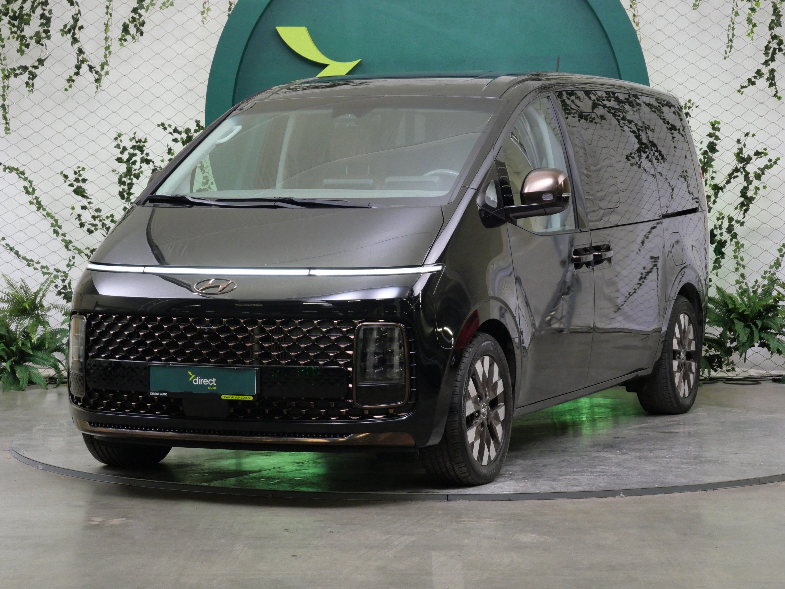 Hyundai Staria AWD 2,2 CRDi 130kW DCT, Tschechien — Foto 1