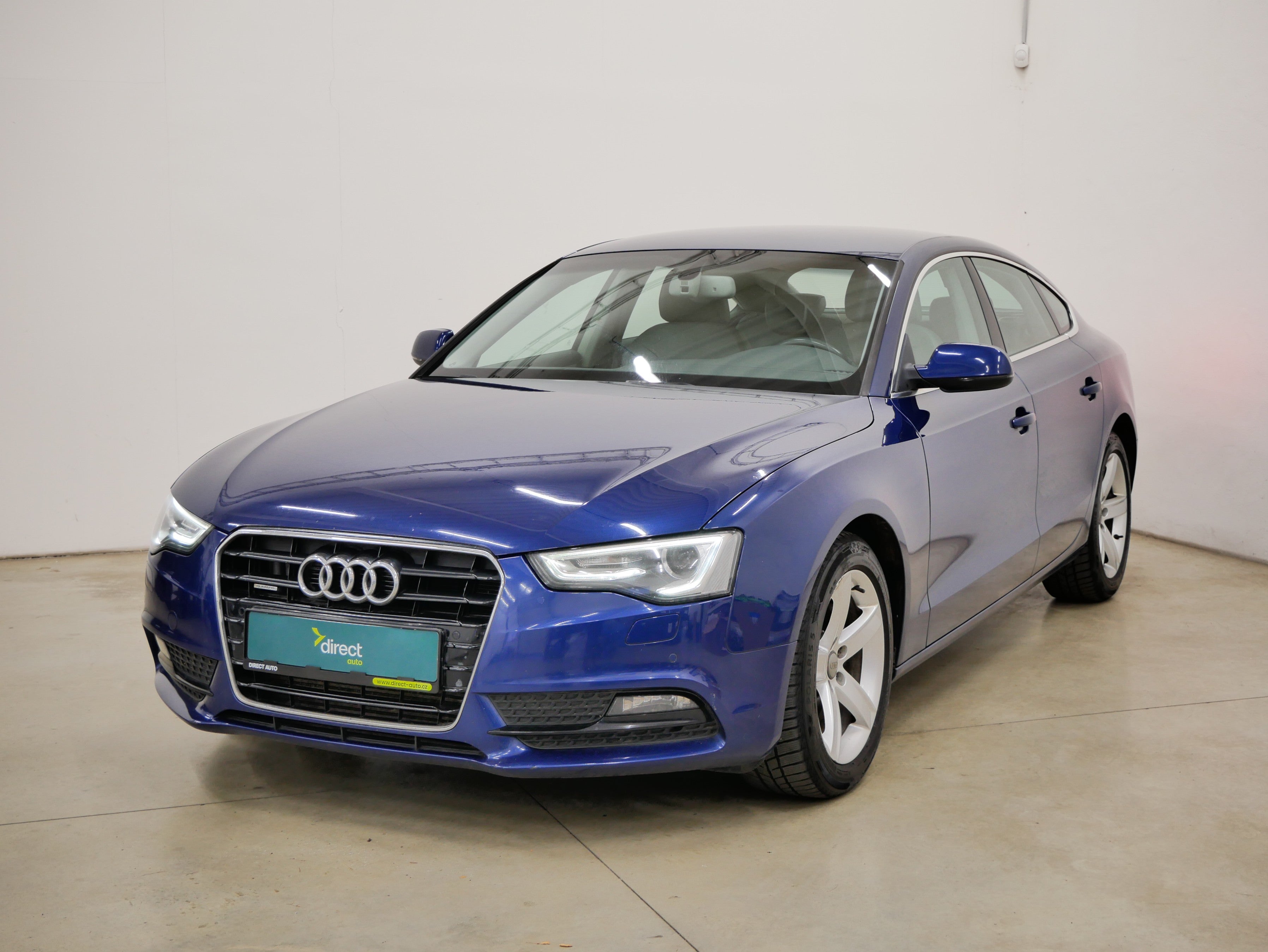 Audi a5 quattro 2,0 TDI 130 kW Automatik, Tschechien — Foto 1