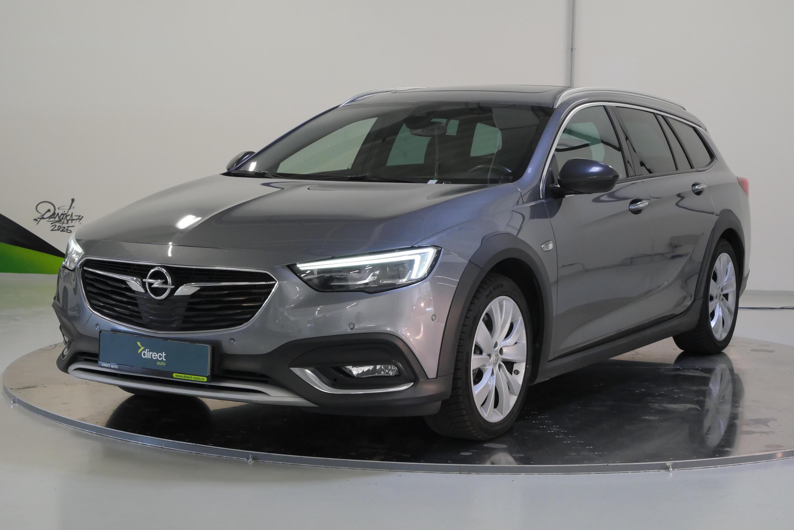 Opel Insignia Country Tourer 2,0 191 kW Automatik, Tschechien — Foto 1