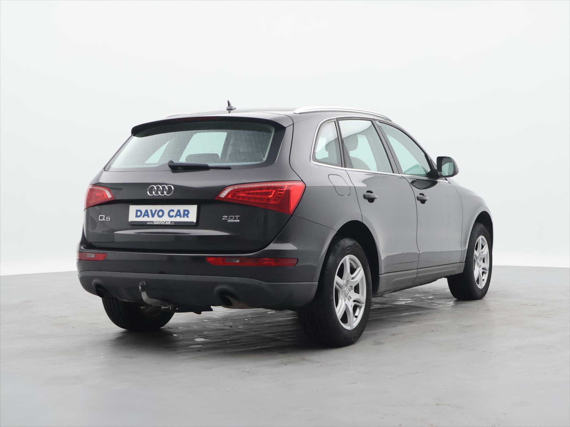 Audi q5 quattro 2,0 TFSI 155 kW Automatik Baujahr 2009, 133.097 km, Tschechien — Foto 7 von 34