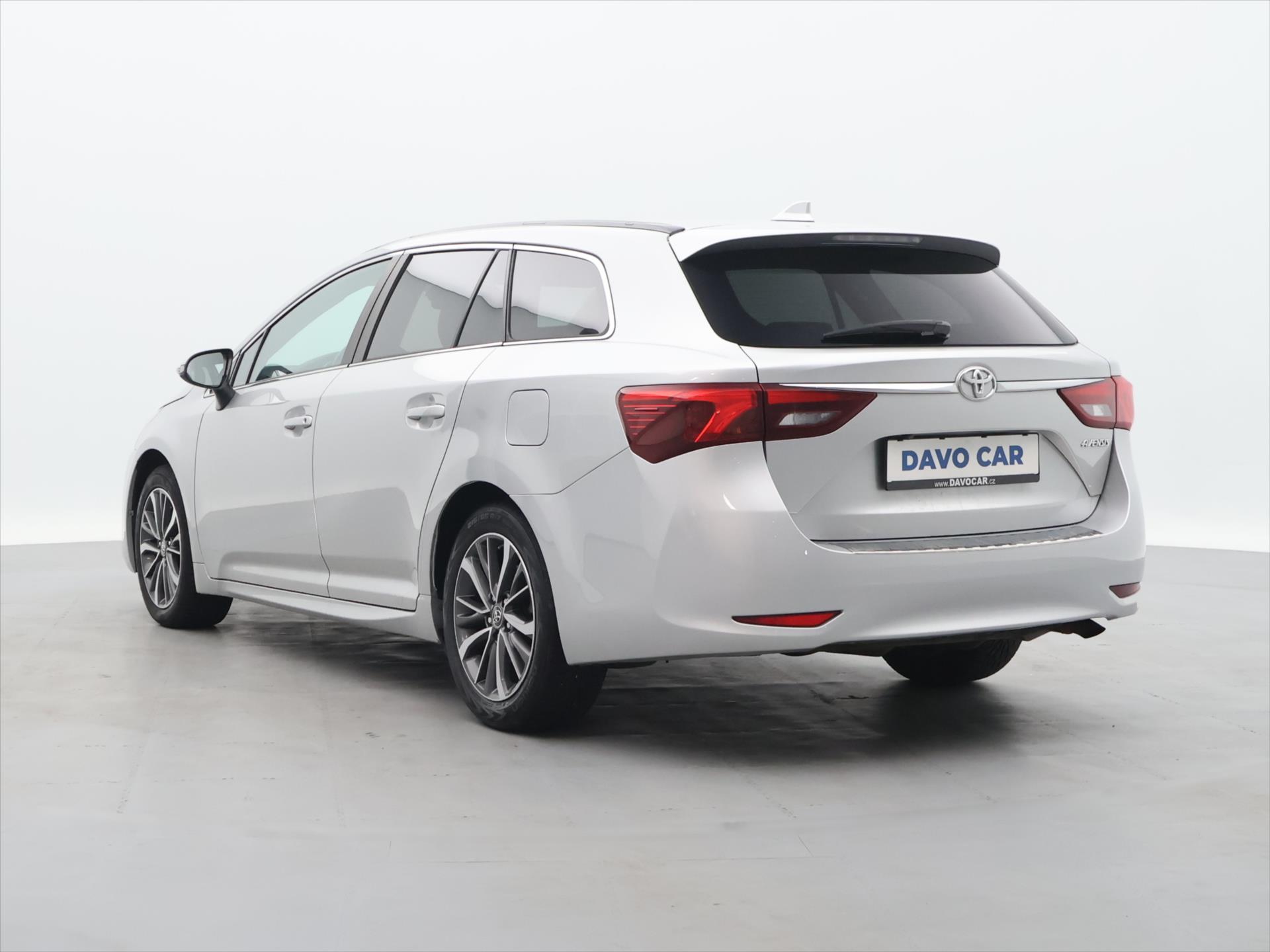 Toyota Avensis D-4D 105 kW 2,0 D 105kW Baujahr 2017, 164.135 km, Tschechien — Foto 5 von 44