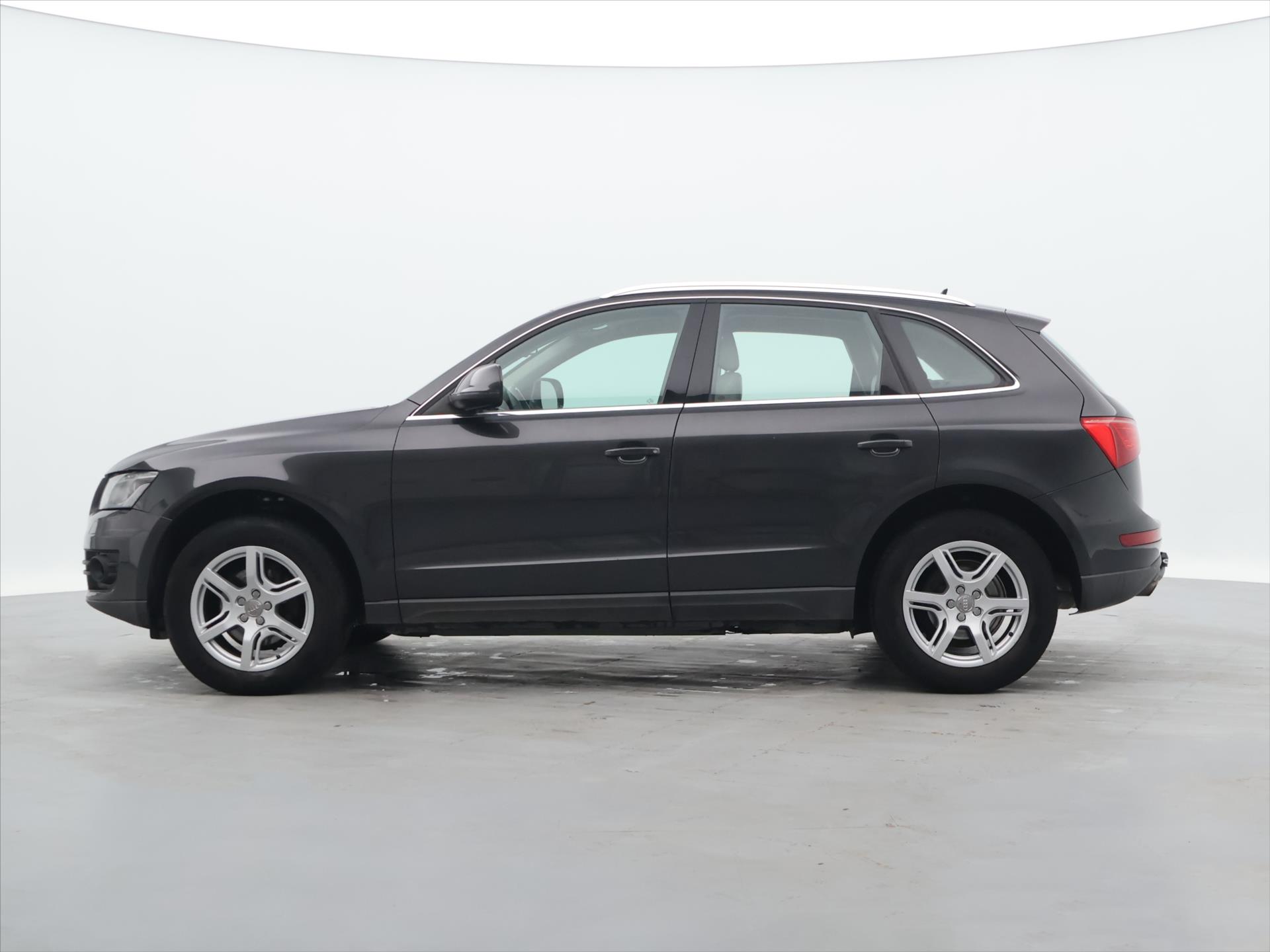 Audi q5 quattro 2,0 TFSI 155 kW Automatik Baujahr 2009, 133.097 km, Tschechien — Foto 4 von 34
