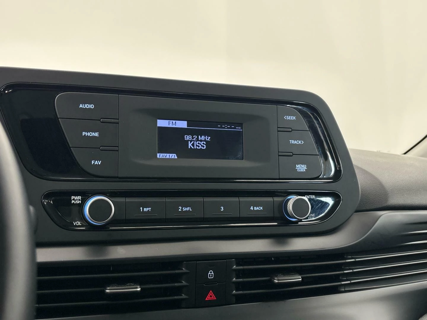 Hyundai Bayon 62 kW 1,2 i Schaltgetriebe Baujahr 2022, 29.372 km, Tschechien — Foto 13 von 30