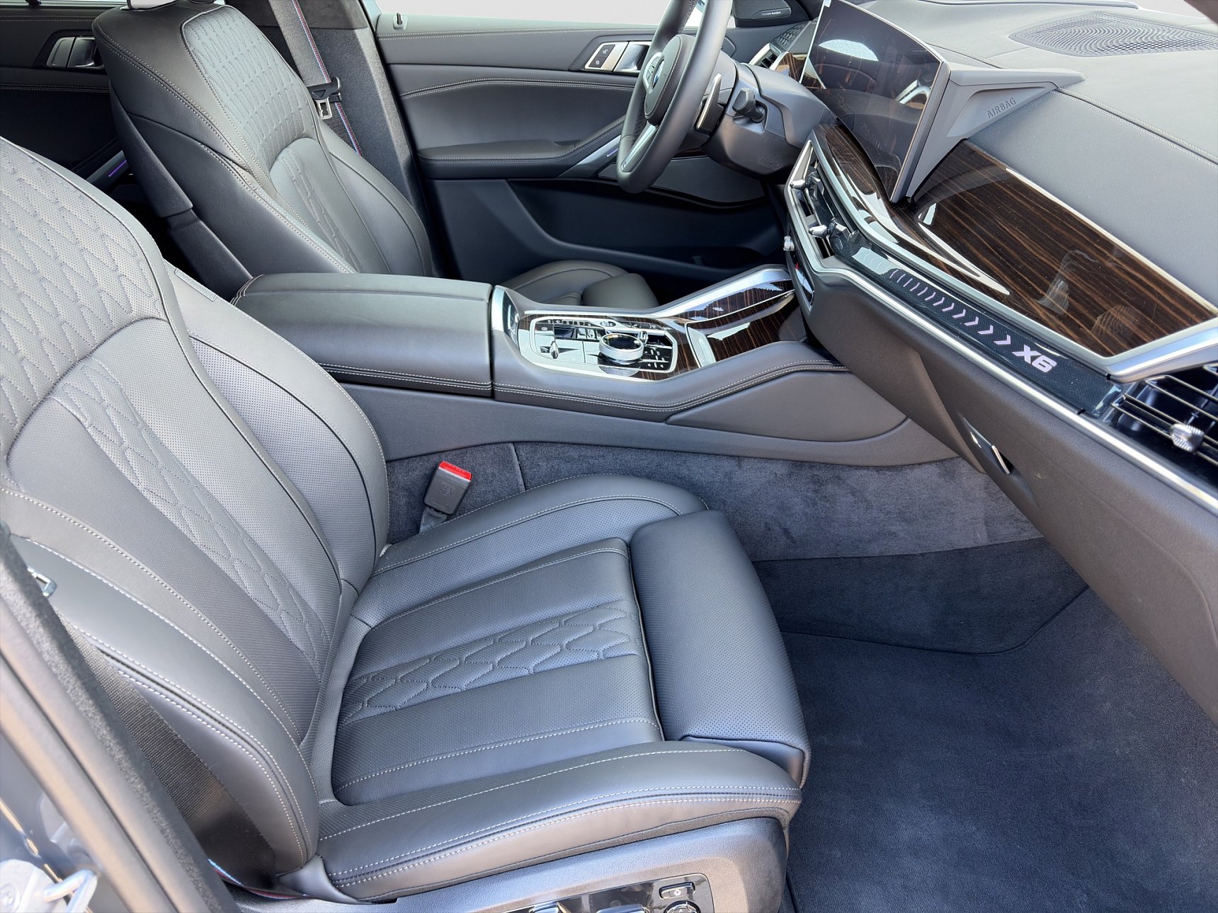 BMW x6 340 kW Automatik, 10.000 km, Tschechien — Foto 14 von 60