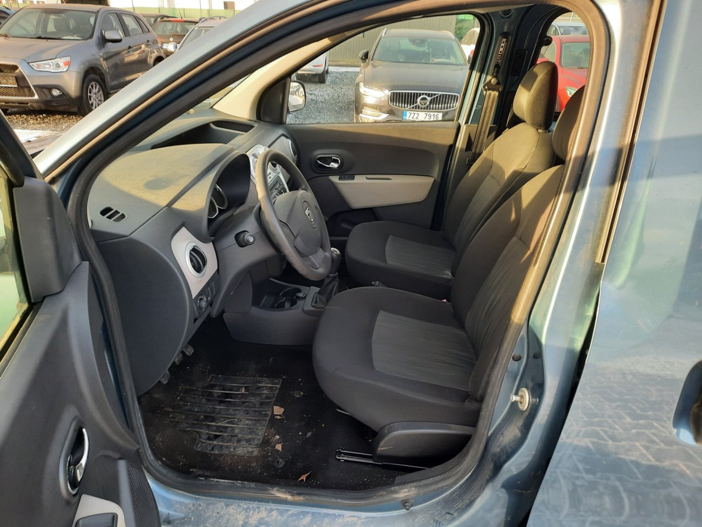 Dacia Dokker 1 1,2 TCe 85 kW 85kw Schaltgetriebe Baujahr 2013, 83.363 km, Tschechien — Foto 10 von 13
