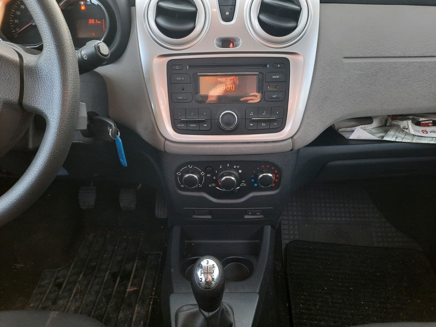 Dacia Dokker 1 1,2 TCe 85 kW 85kw Schaltgetriebe Baujahr 2013, 83.363 km, Tschechien — Foto 8 von 13