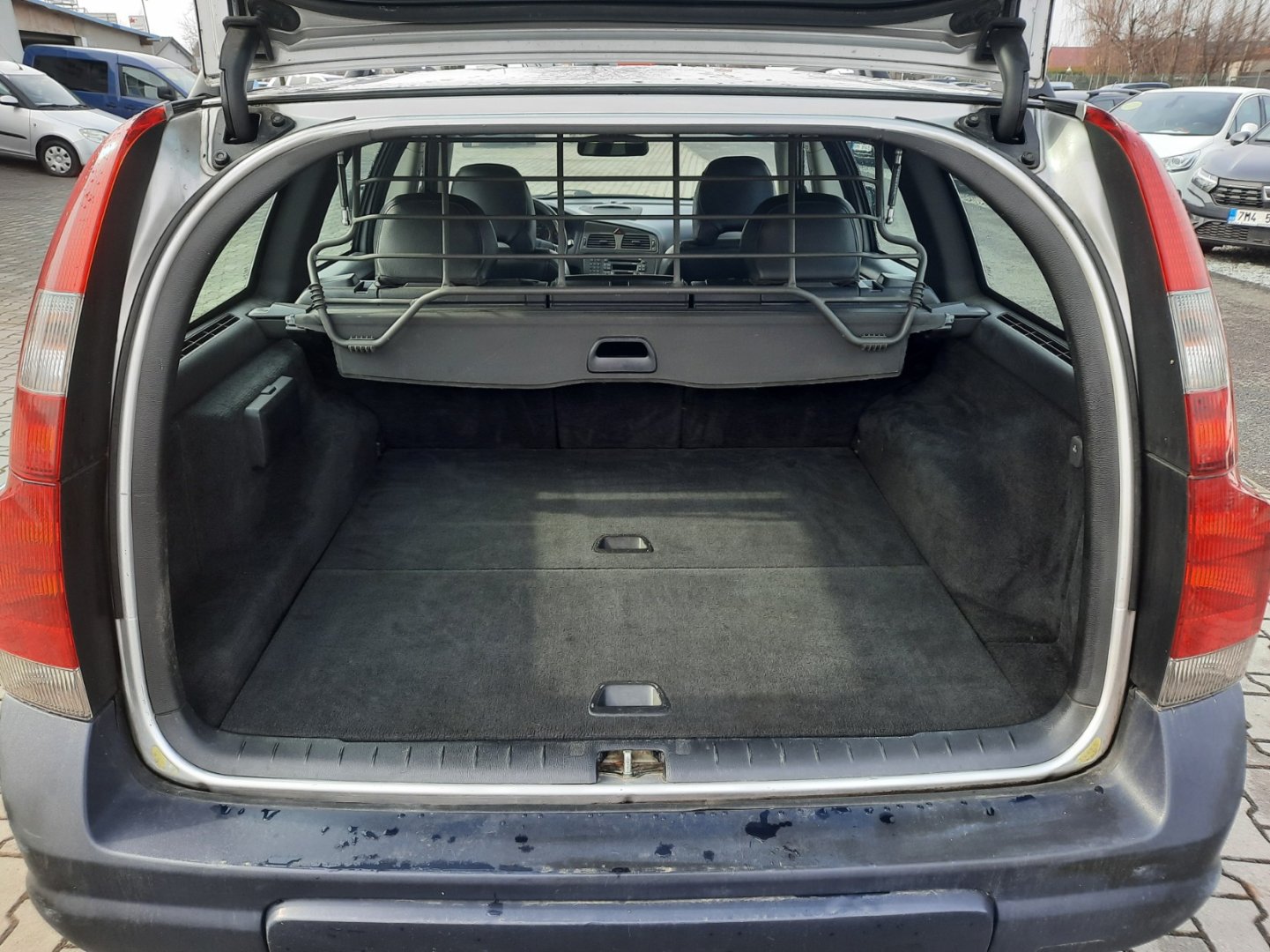 Volvo v70 4x4 2,4 147 kW 147kw Schaltgetriebe Baujahr 2002, 184.624 km, Tschechien — Foto 13 von 17