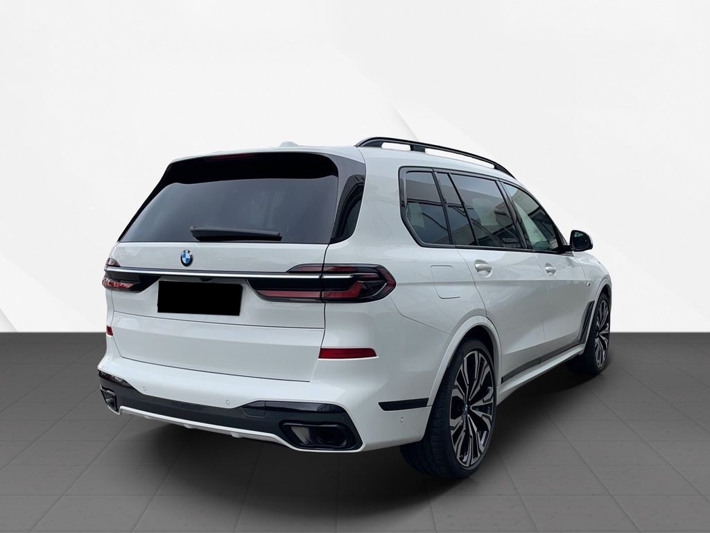 BMW x7 xDrive, Tschechien — Foto 4 von 6