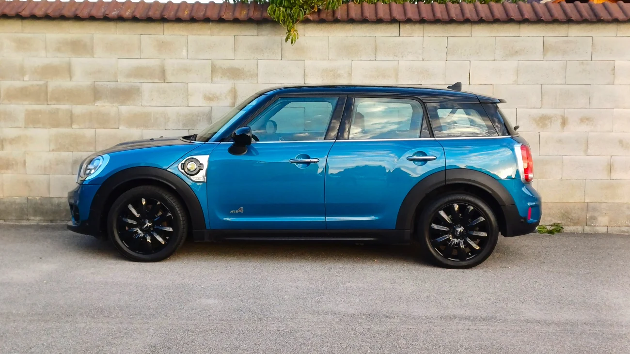 MINI Countryman Cooper ALL4 1,5 Automatik, 410.000 km, Tschechien — Foto 4 von 5