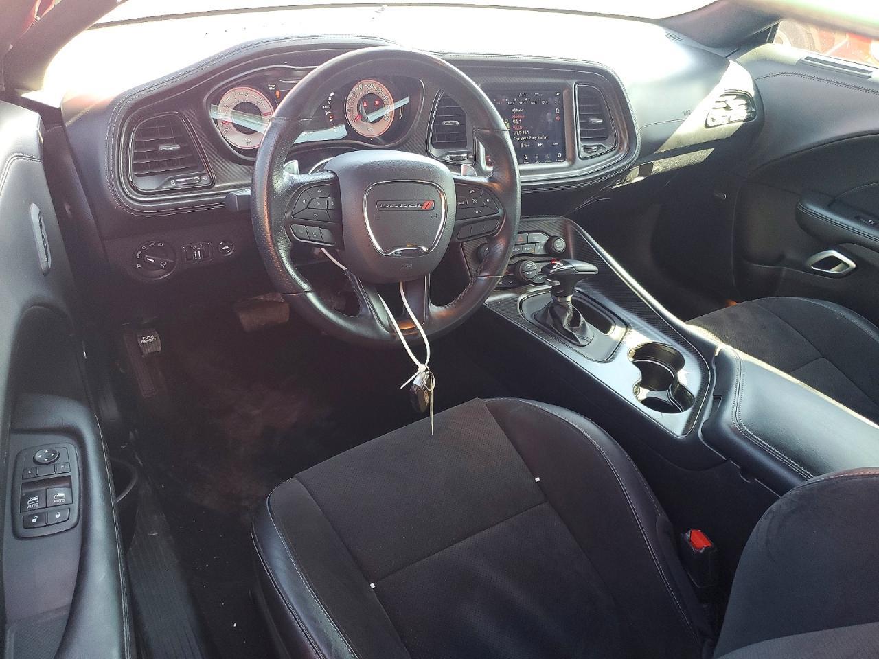 Dodge Challenger, Polen — Foto 7 von 8