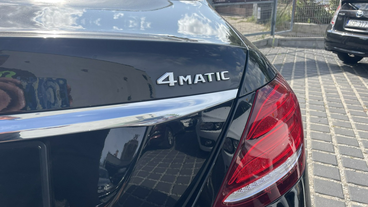 Mercedes-Benz E 143 kW Automatik Baujahr 2018, 111.000 km, Polen — Foto 15 von 31