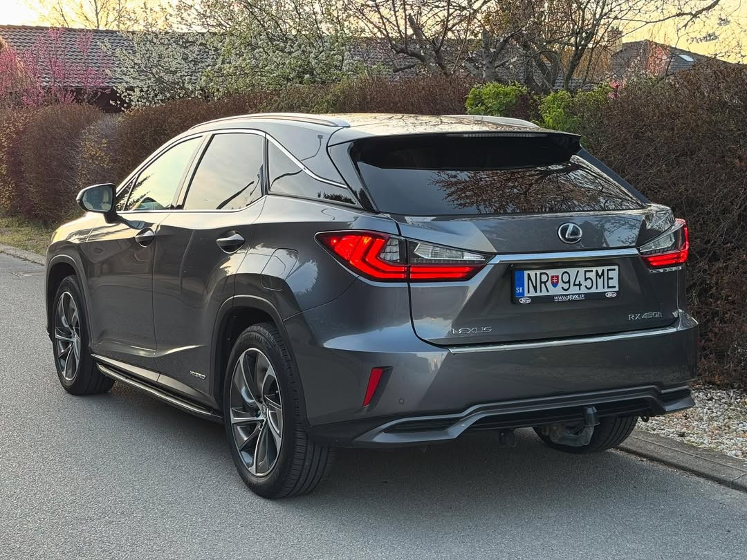 Lexus RX450H, 257.100 km, Slowakei — Foto 7 von 9