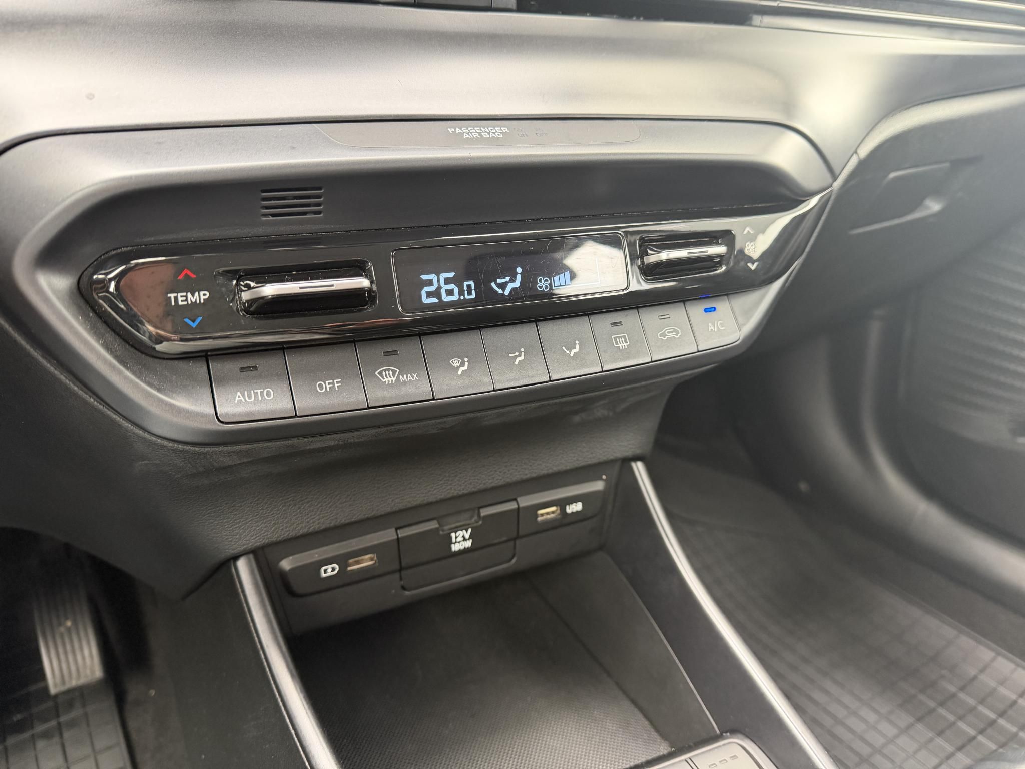 Hyundai i20 1,2 MPI 62 kW Schaltgetriebe Baujahr 2023, 61.159 km, Ungarn — Foto 11 von 12