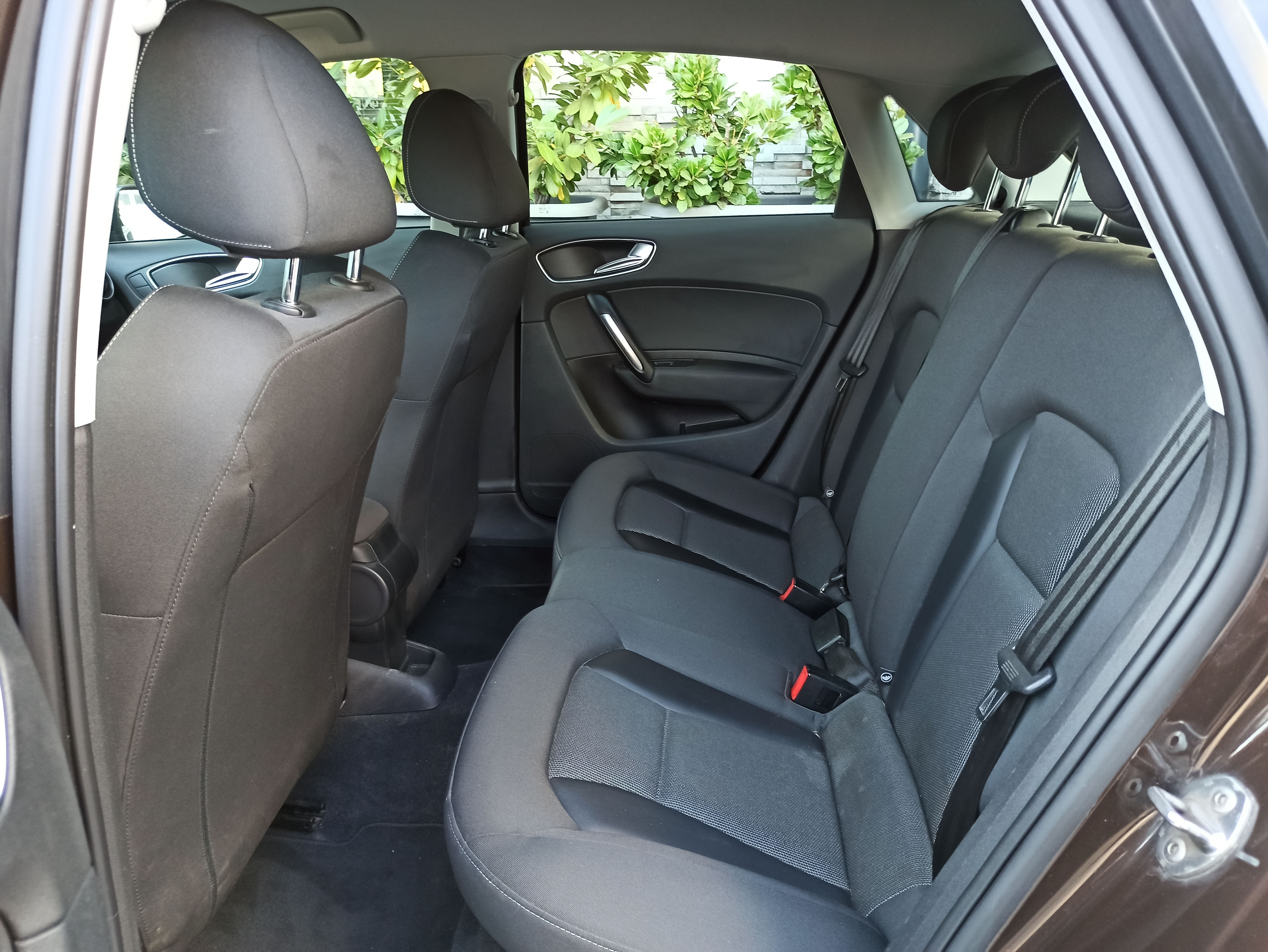 Audi a1 1,2 TFSI 63 kW Schaltgetriebe Baujahr 2012, braun, 190.000 km, Ungarn — Foto 9 von 60