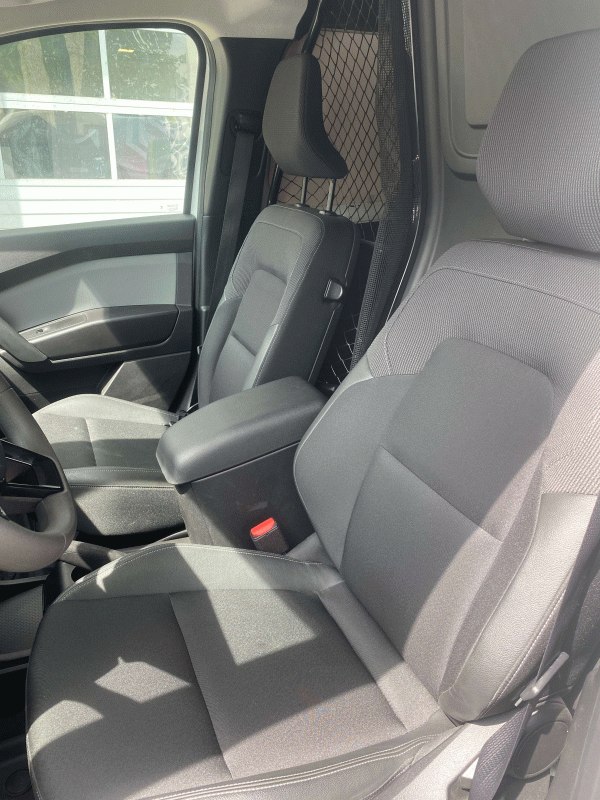 Renault Kangoo 1,5 dCi 70 kW Baujahr 2025, blau, 7.301 km, Ungarn — Foto 7 von 9
