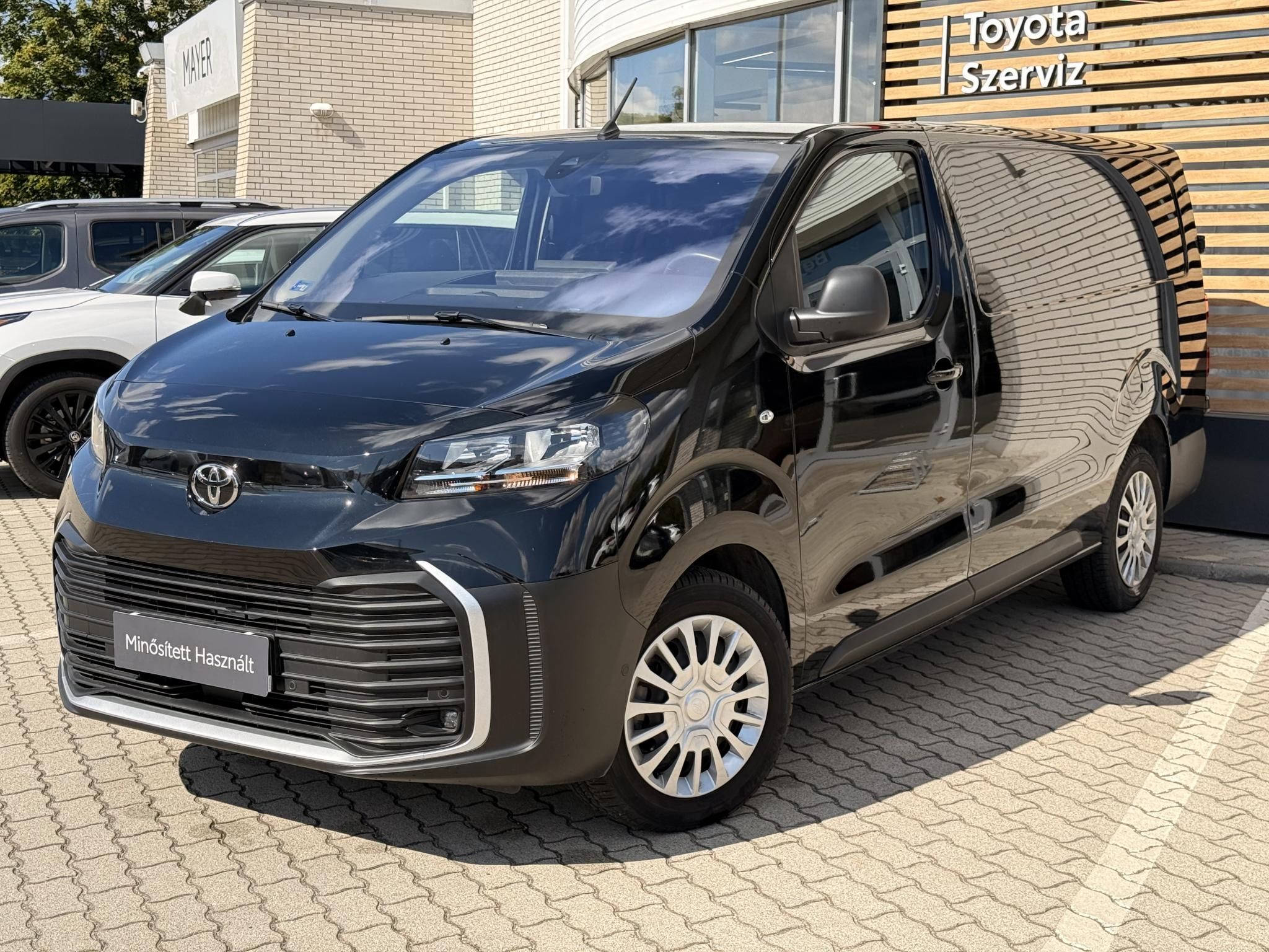Toyota Proace D-4D 106 kW 2.0 D Schaltgetriebe Baujahr 2024, 24.224 km, Ungarn — Foto 12 von 14