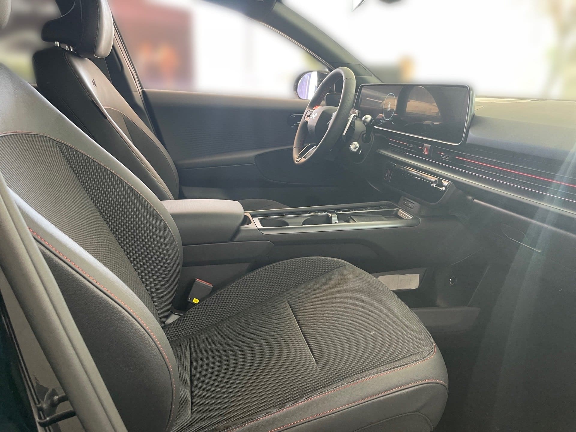 Hyundai Ioniq 6 239 kW 84 kWh Automatik Baujahr 2026, 5.000 km, Deutschland — Foto 15 von 25