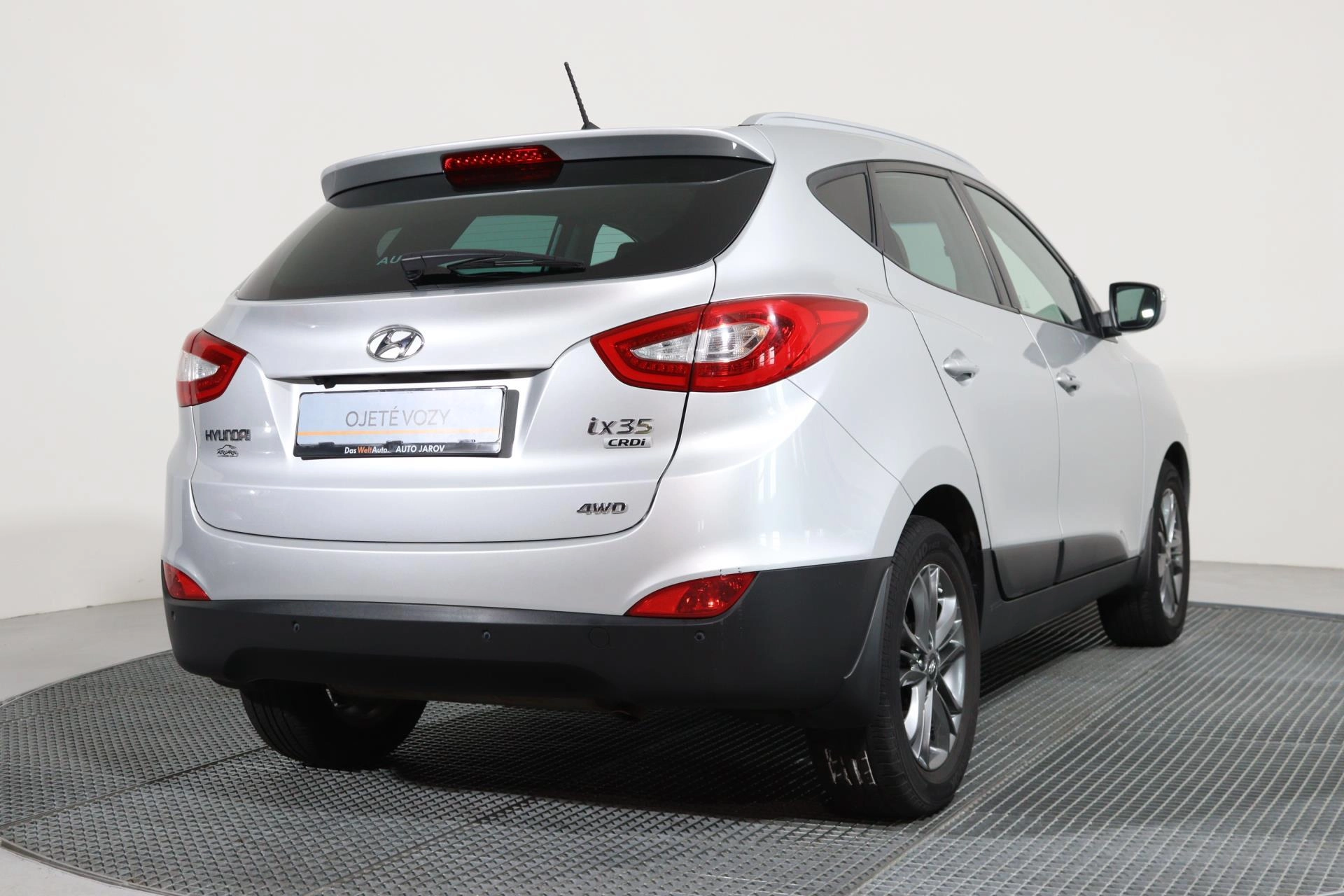 Hyundai IX35 4WD 2,0 CRDi 100 kW Schaltgetriebe Baujahr 2014, stříbrná, 109.077 km, Tschechien — Foto 2 von 23