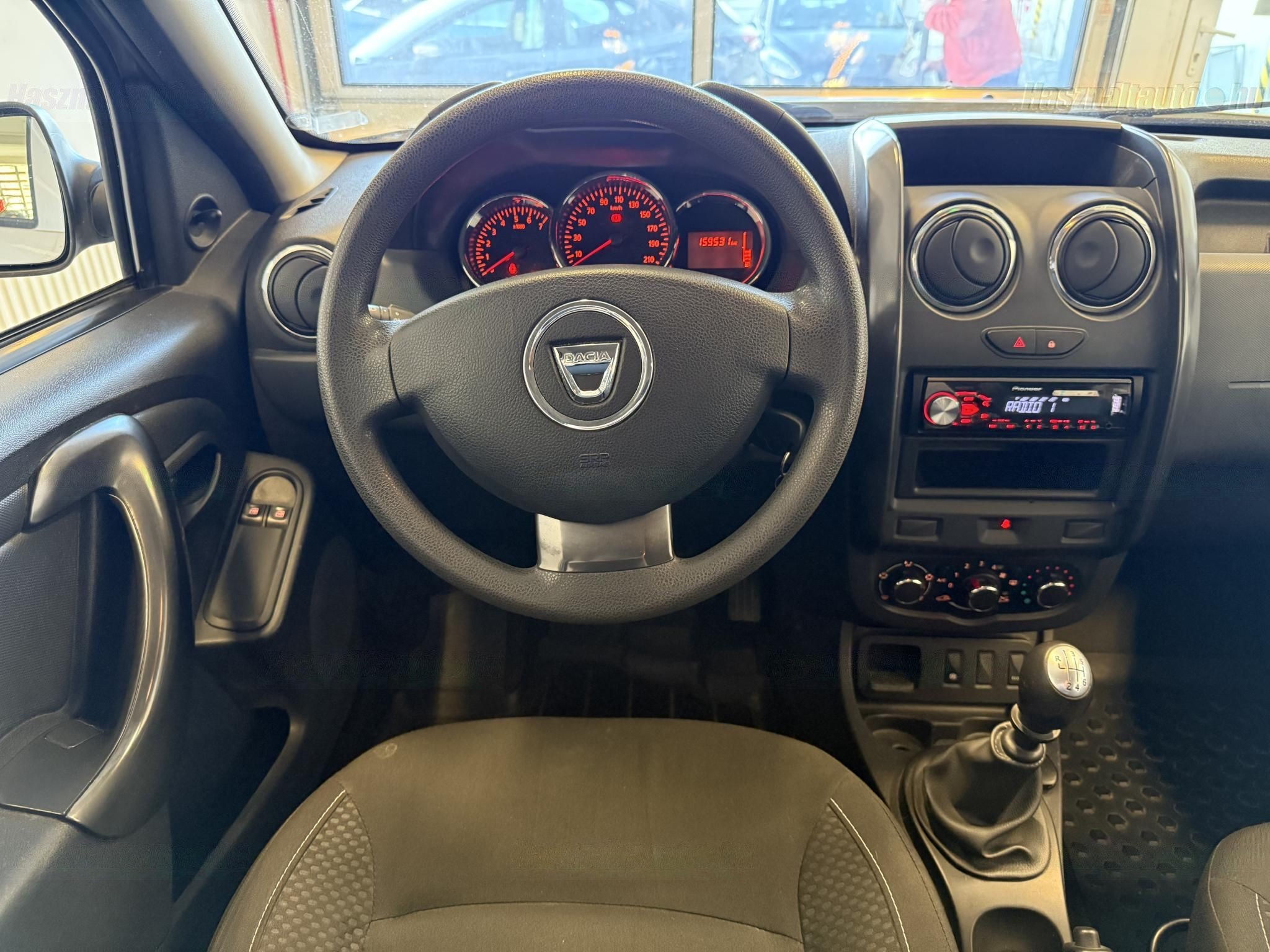 Dacia Duster 1,5 dCi 80 kW Schaltgetriebe Baujahr 2016, Ungarn — Foto 7 von 7