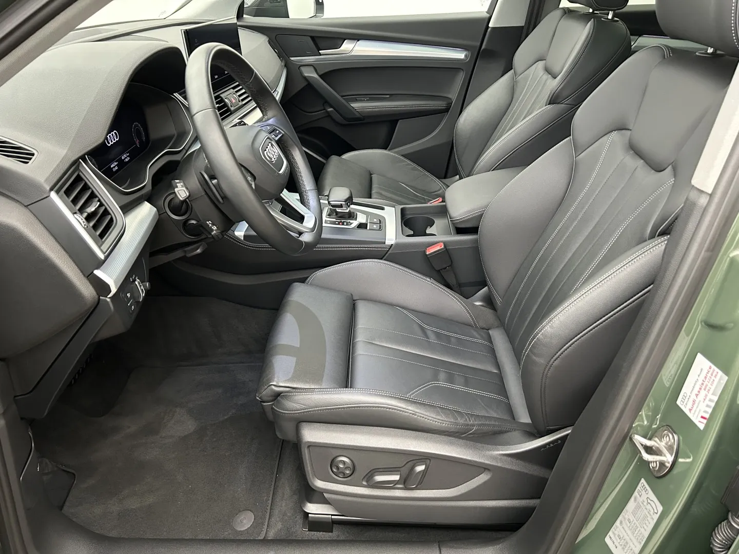 Audi q5 4x4 150 kW 2.0 TSI Automatik Baujahr 2023, 44.626 km, Tschechien — Foto 7 von 36