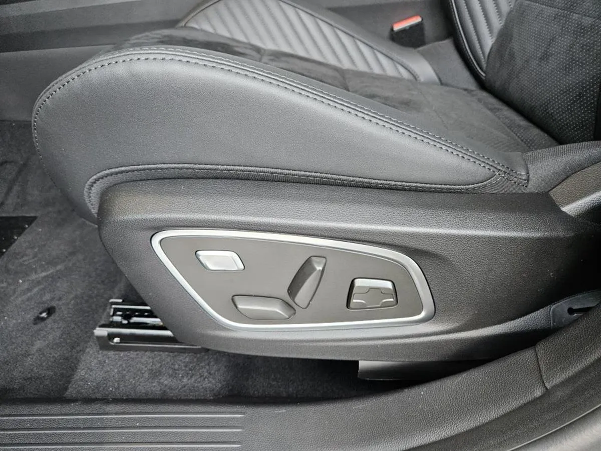 Renault Rafale 1,2 147 kW Automatik, 10 km, Tschechien — Foto 11 von 29