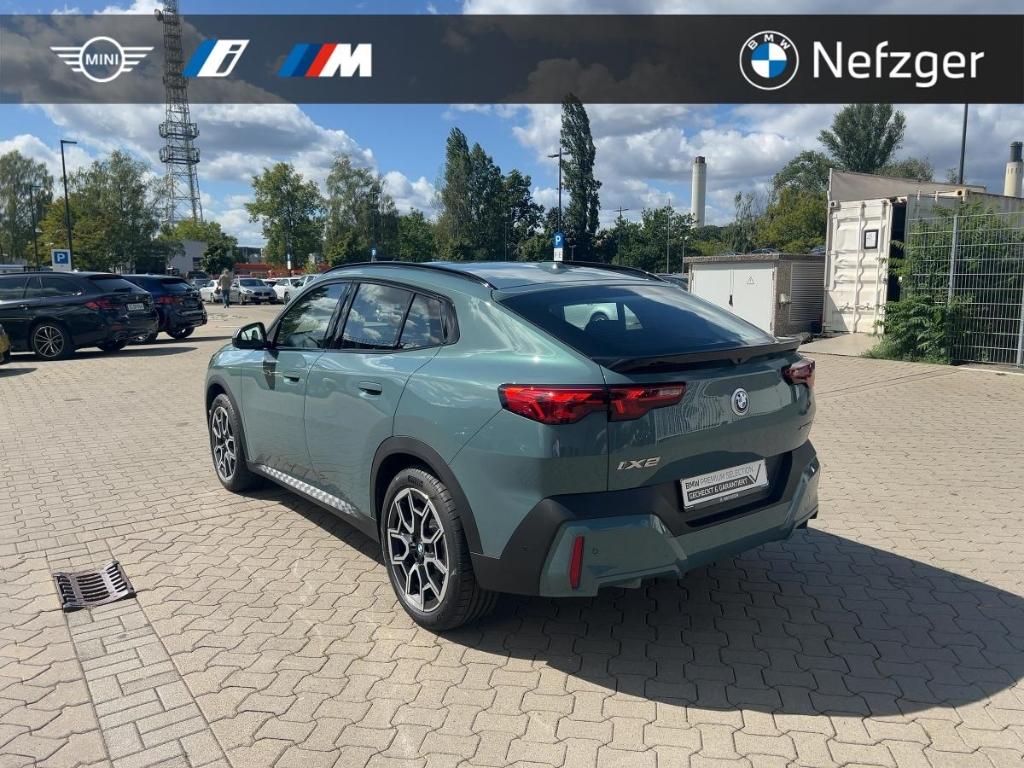 BMW iX2 Automatik Baujahr 2025, 1.500 km, Deutschland — Foto 6 von 29