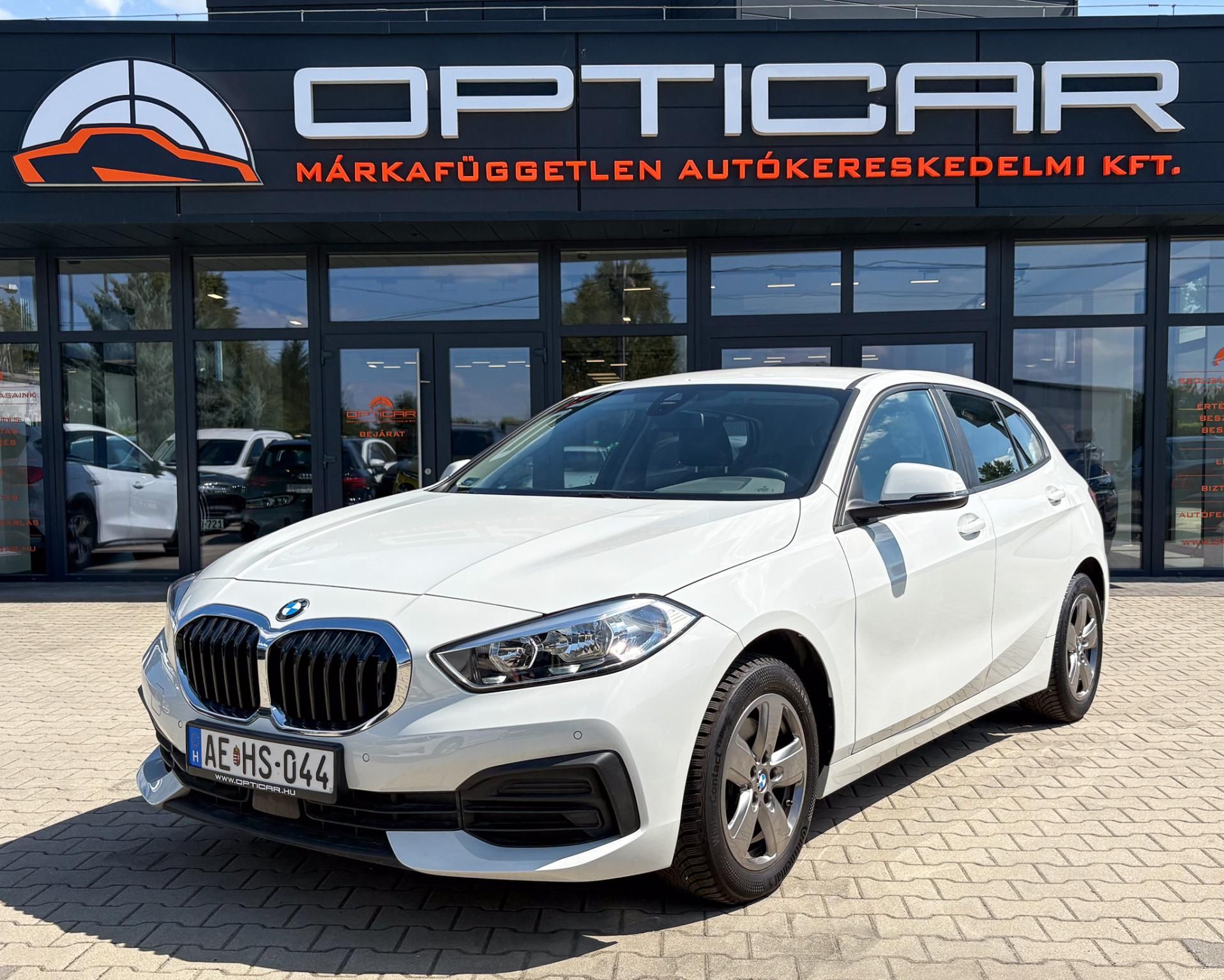 BMW 116d 1,5 85 kW Schaltgetriebe Baujahr 2024, bílá, 14.466 km, Ungarn — Foto 1