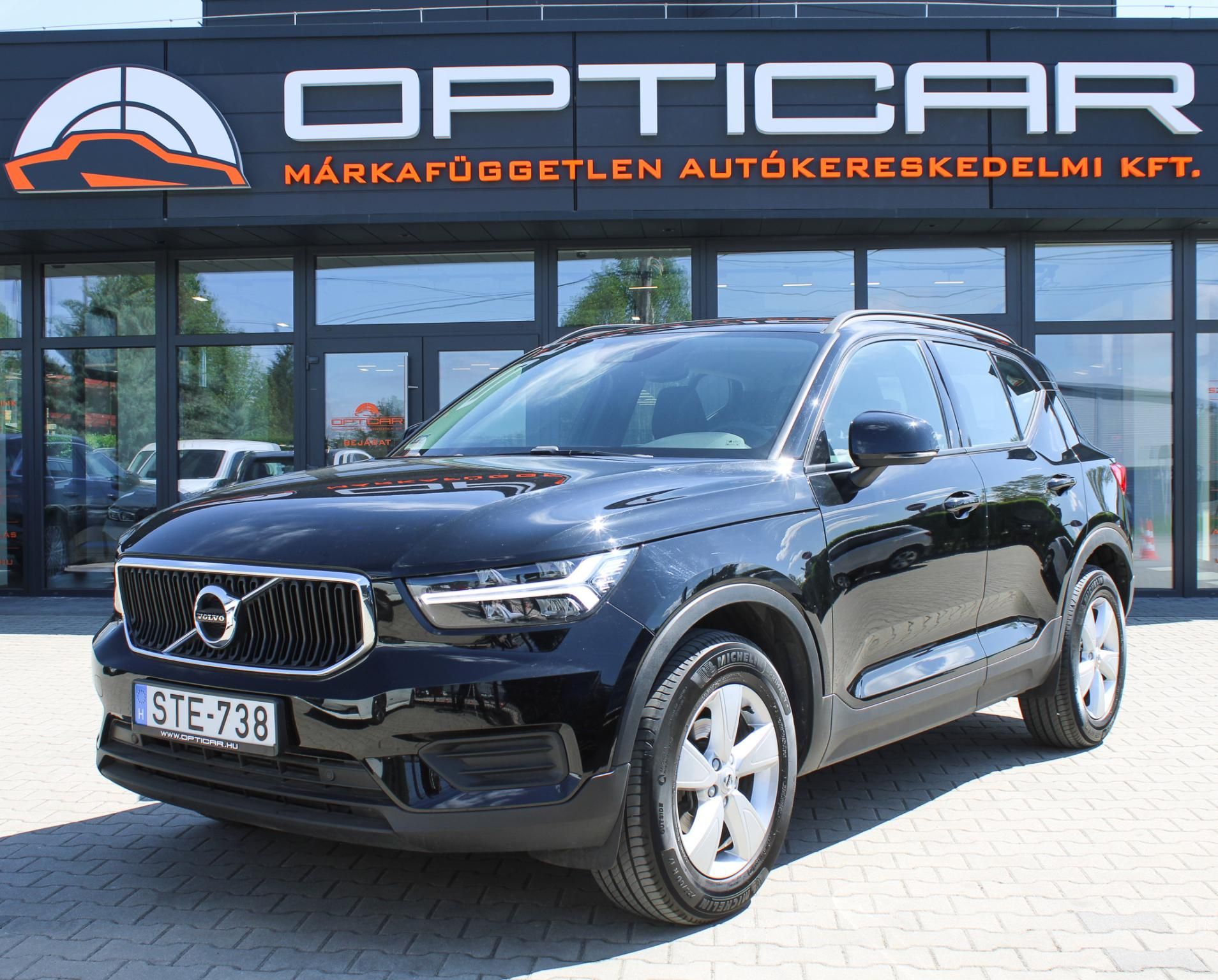 Volvo XC40 1,5 95 kW Automatik Baujahr 2021, černá, 70.713 km, Ungarn — Foto 1