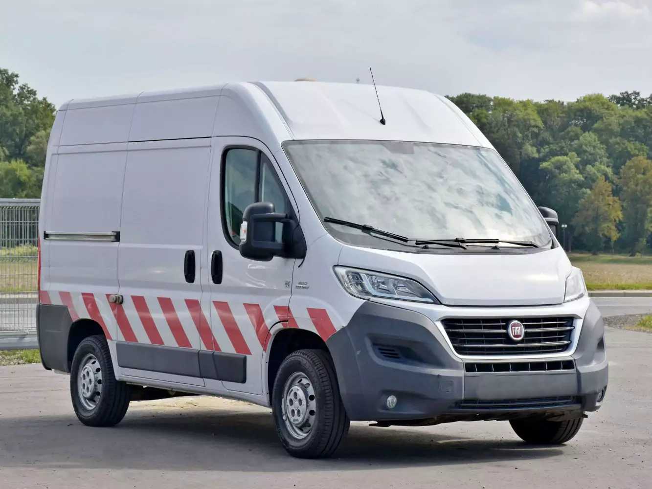 Fiat Ducato Baujahr 2016, 144.000 km, Import Auf Lager in der EU — Foto 2 von 14