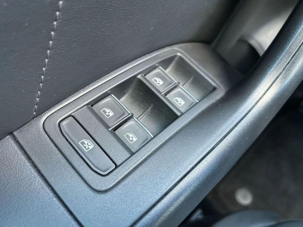 Seat Ateca 4x4 2,0 140 kW Automatik Baujahr 2022, weiß, 64.589 km, Polen — Foto 14 von 40