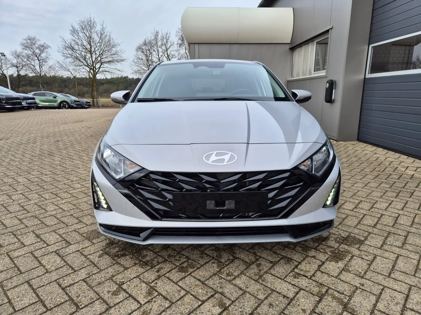 Hyundai I20 66 kW 1.0 T-GDI Automatik Baujahr 2026, grau, 2 km, Deutschland — Foto 9 von 24