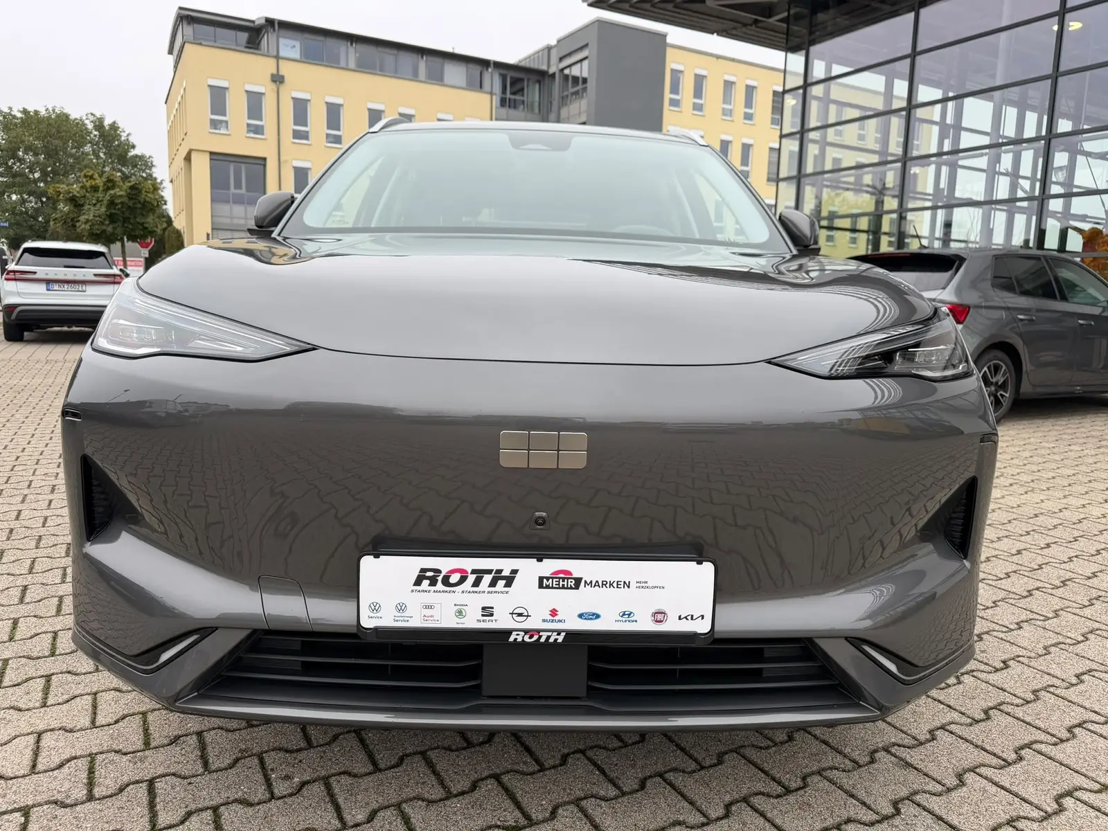 Geely E5 160 kW Automatik, grau, 99 km, Deutschland — Foto 10 von 28