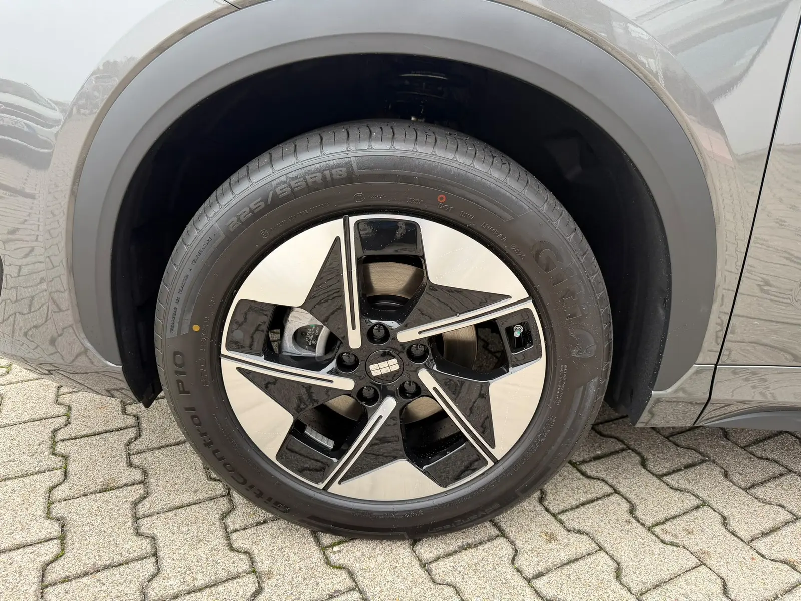 Geely E5 160 kW Automatik, grau, 99 km, Deutschland — Foto 11 von 28