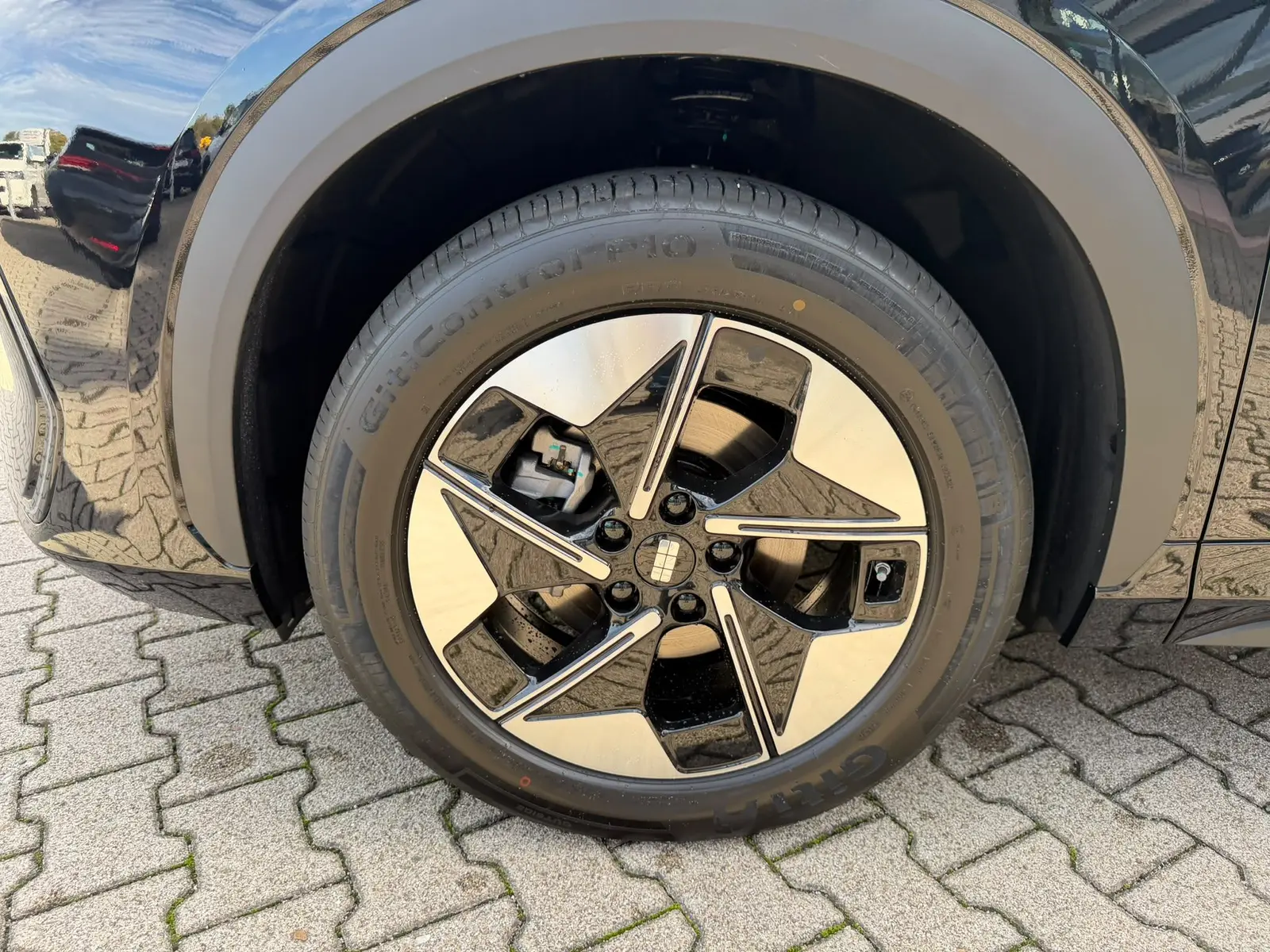 Geely E5 160 kW Automatik, schwarz, 99 km, Deutschland — Foto 10 von 27