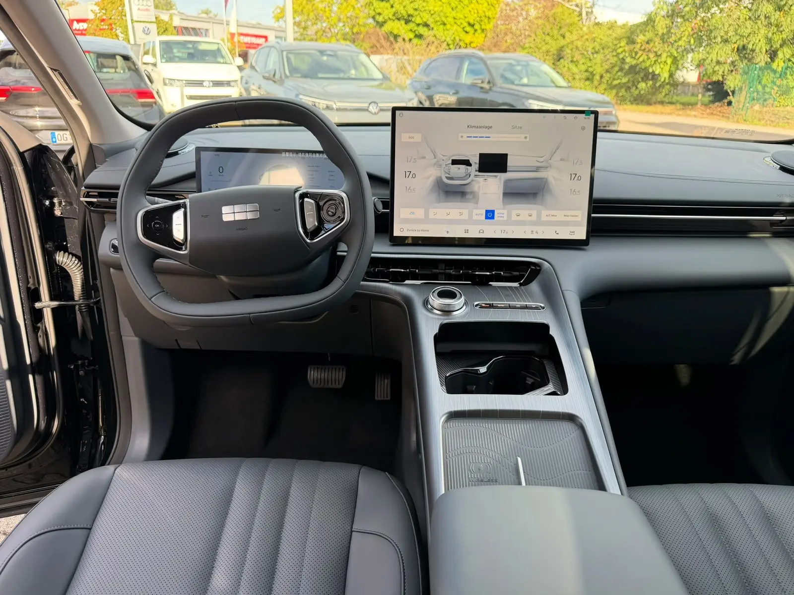 Geely E5 160 kW Automatik, schwarz, 99 km, Deutschland — Foto 13 von 27