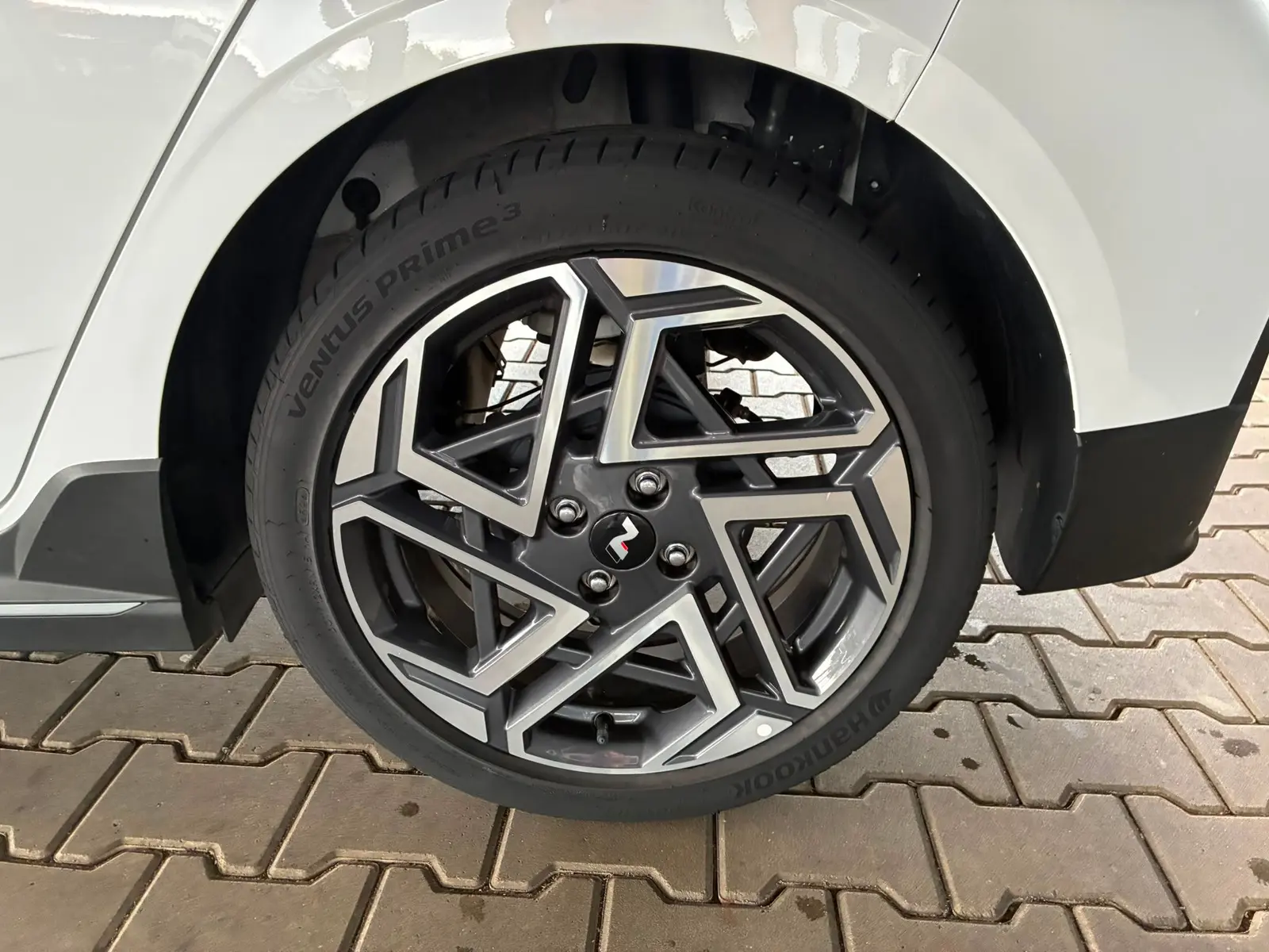 Hyundai I20 58 kW 1.2 MPI Schaltgetriebe Baujahr 2025, weiß, 15.811 km, Deutschland — Foto 15 von 31