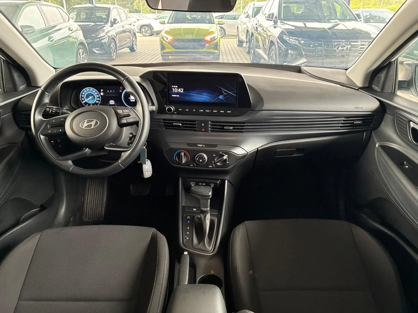 Hyundai I20 74 kW 1.0 T-GDI Automatik Baujahr 2025, weiß, 15.959 km, Deutschland — Foto 8 von 33