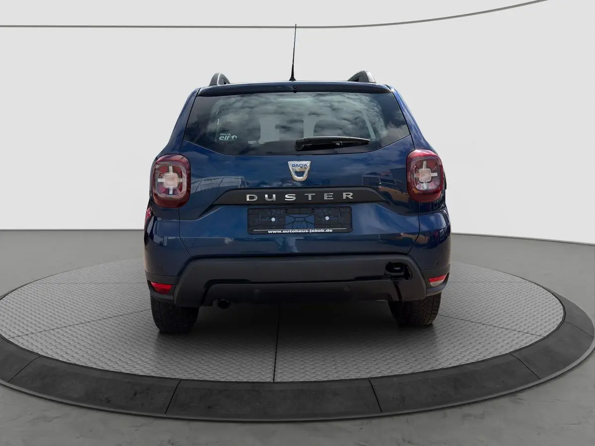 Dacia Duster 4x4 92 kW 1.2 TCE Schaltgetriebe Baujahr 2018, blau, 82.223 km, Deutschland — Foto 5 von 40